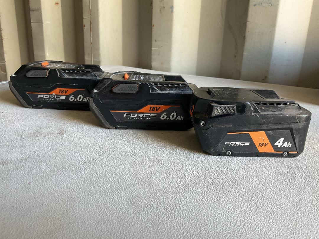 Photo '5' of AEG Battery & Chargers Photo '5' of AEG Battery & Chargers