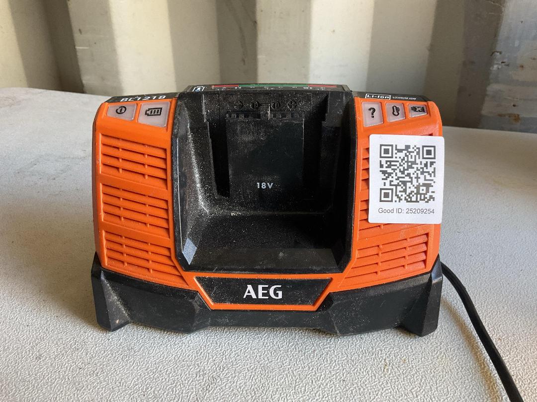 Photo '2' of AEG Battery & Chargers Photo '2' of AEG Battery & Chargers