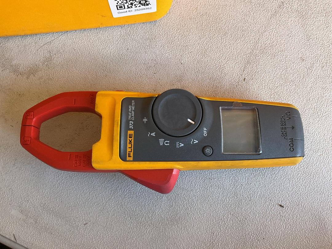 Photo '5' of Fluke
Multifunction Tester & True RMS Clamp Meter