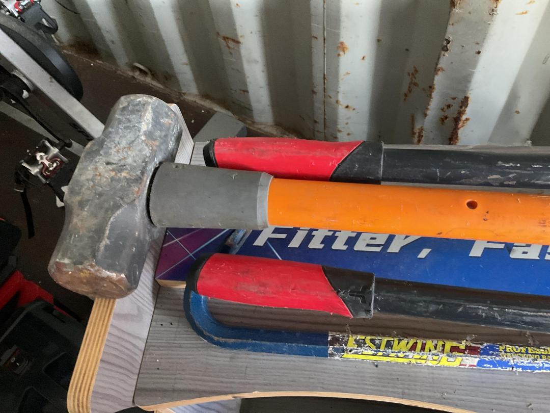 Photo '2' of Crow Bar/ Bolt Cutter/ Sledge Hammer