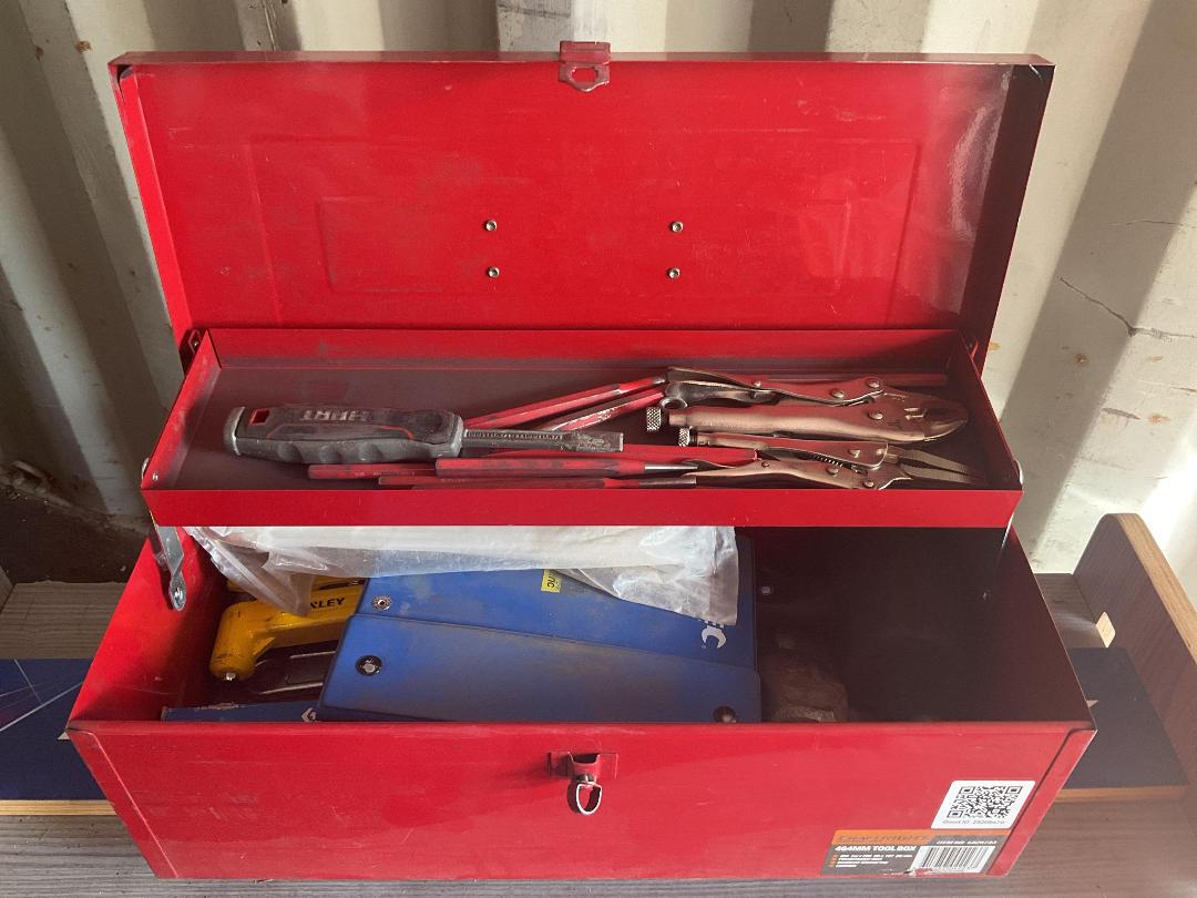 Photo '2' of Craftright Tool Box Photo '2' of Craftright Tool Box