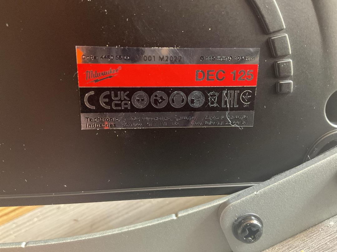 Photo '3' of Milwaukee Dust Extraction Cutting Shroud Photo '3' of Milwaukee Dust Extraction Cutting Shroud