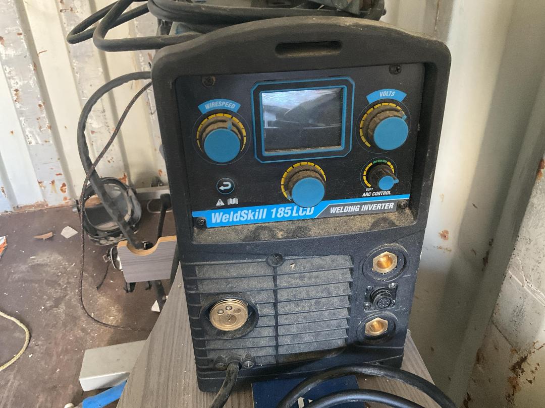 Photo '3' of Welder Photo '3' of Welder