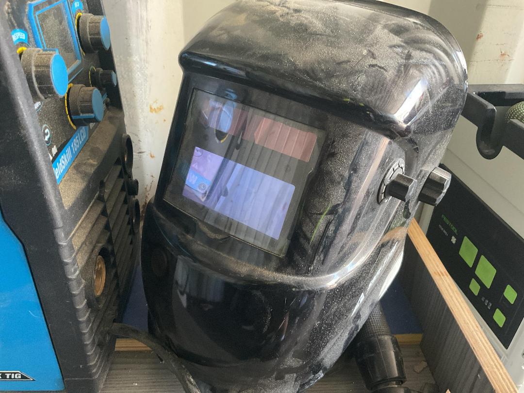 Photo '7' of Welder Photo '7' of Welder