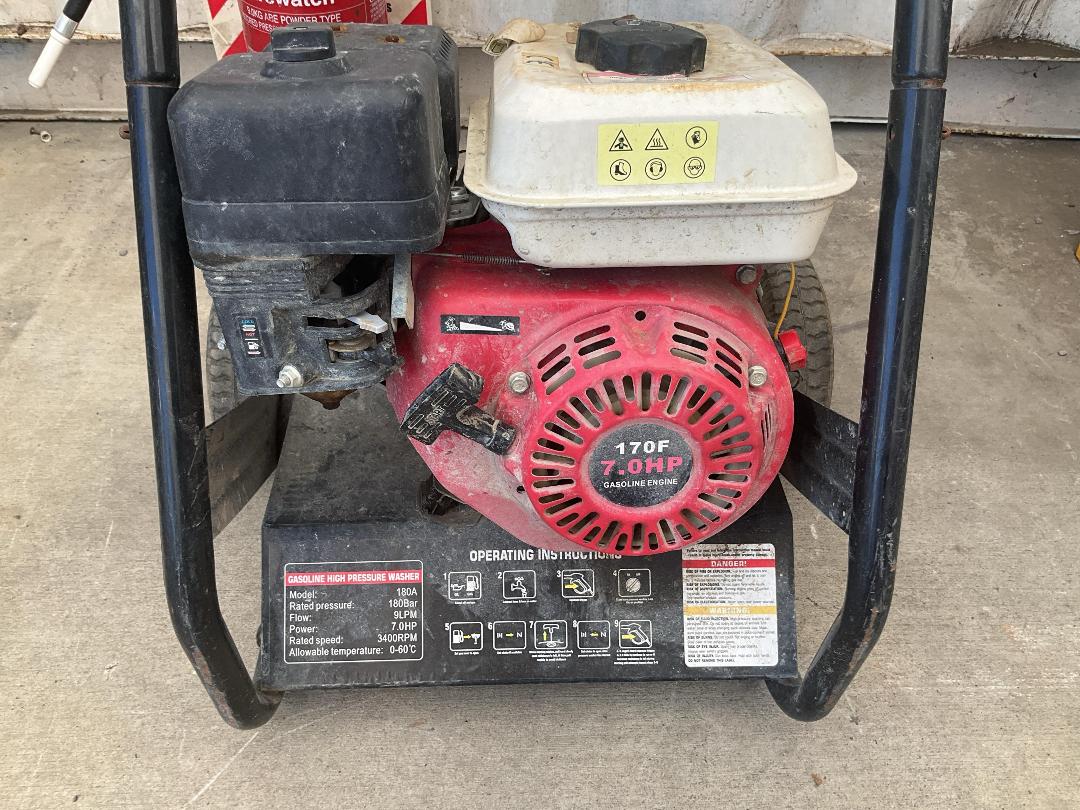 Photo '4' of High Pressure Washer Photo '4' of High Pressure Washer