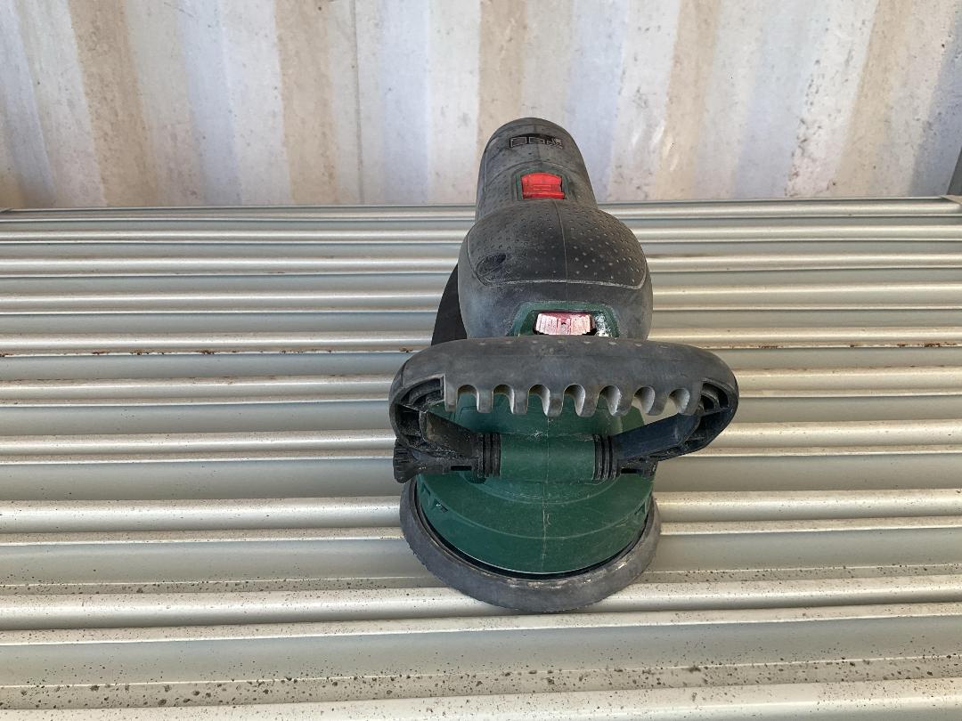 Photo '3' of Bosch Orbital Sander Photo '3' of Bosch Orbital Sander