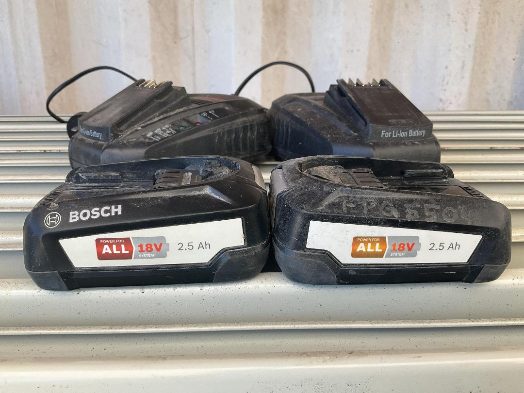 Photo '2' of Bosch Batteries & Chargers x2 Photo '2' of Bosch Batteries & Chargers x2