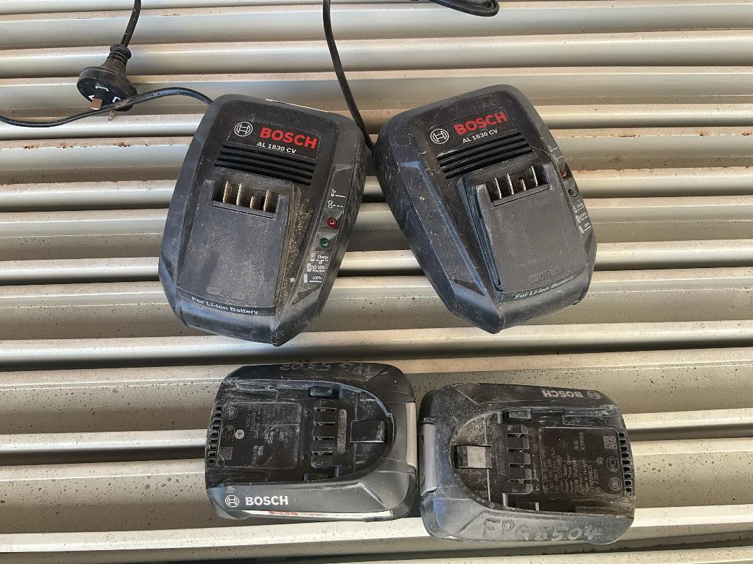 Photo '4' of Bosch Batteries & Chargers x2 Photo '4' of Bosch Batteries & Chargers x2