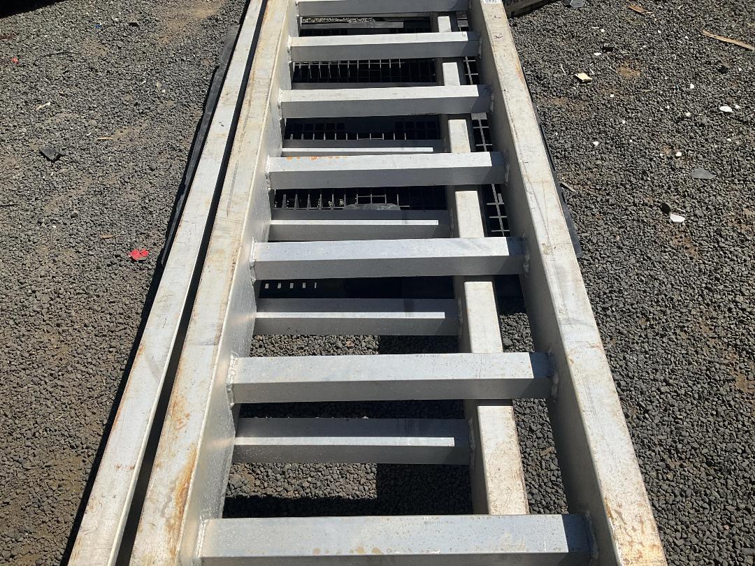 Photo '3' of Hyway 6000kg Rated Loading Ramps