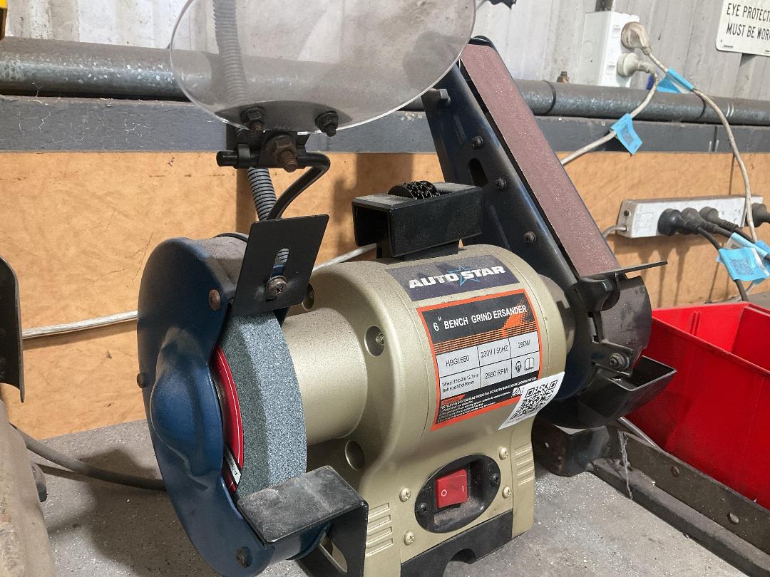 Photo '4' of 6” bench grinder sander