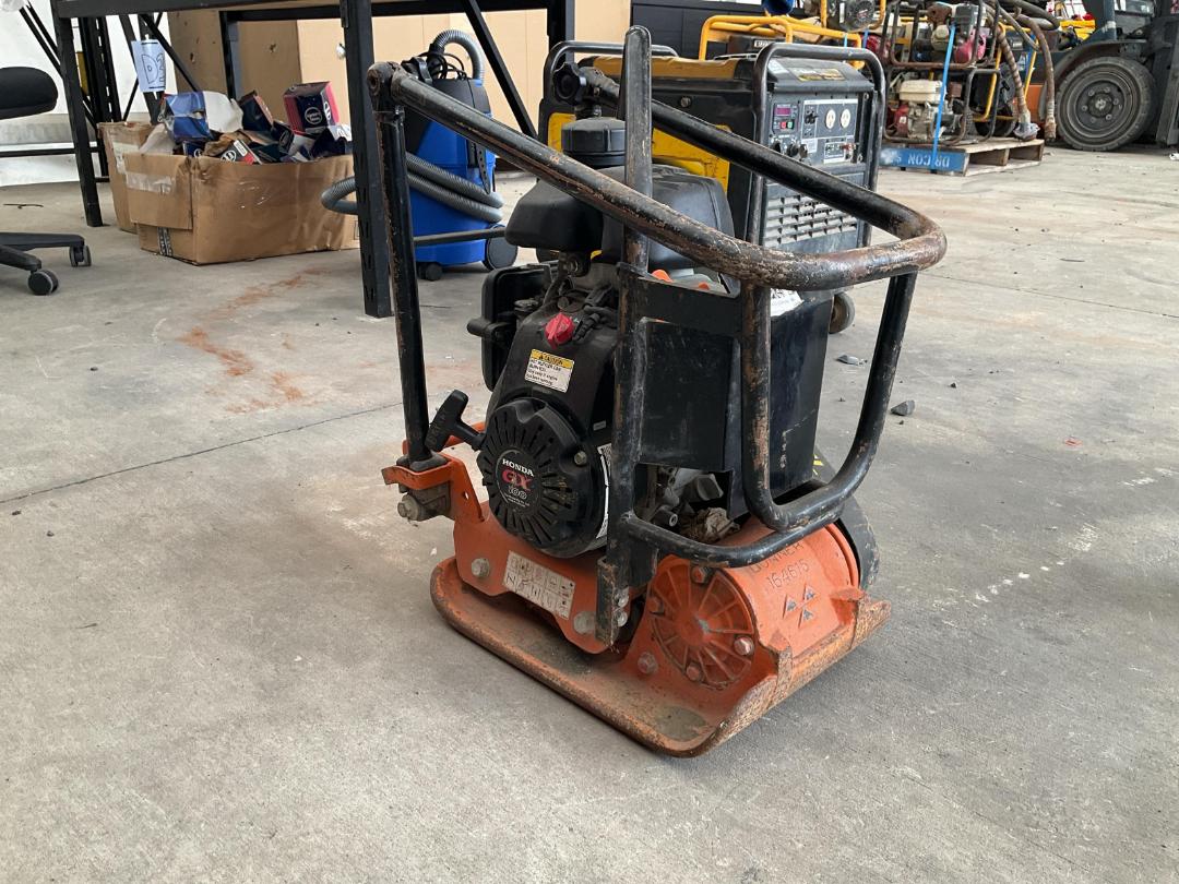 Photo '3' of Mikasa MVC-40H Plate Compactor