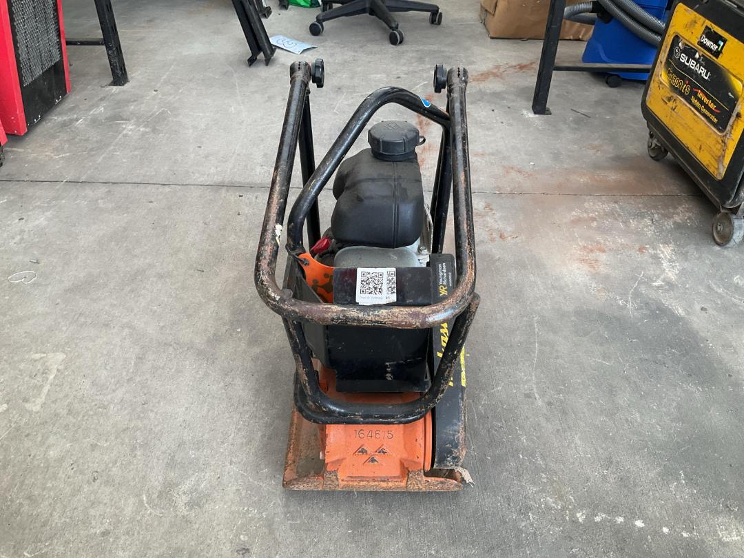 Photo '2' of Mikasa MVC-40H Plate Compactor