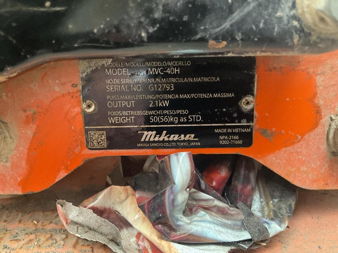 Photo '11' of Mikasa MVC-40H Plate Compactor