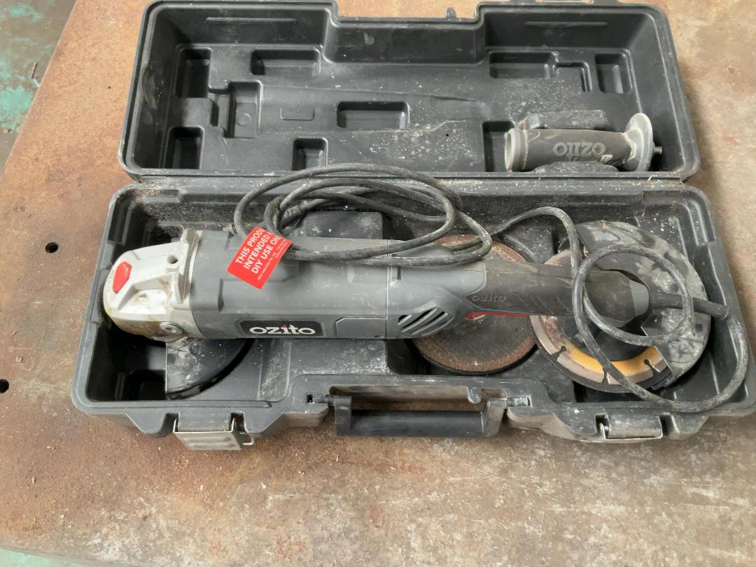 Photo '2' of Ozito grinder Photo '2' of Ozito grinder