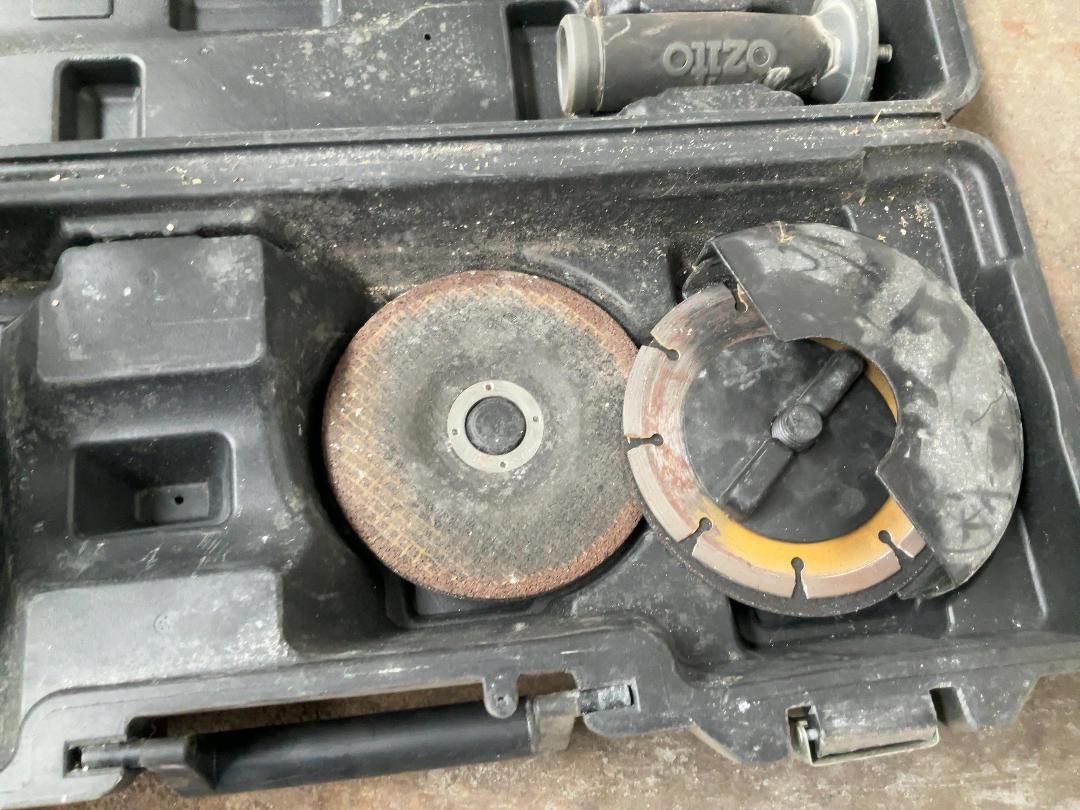 Photo '3' of Ozito grinder Photo '3' of Ozito grinder