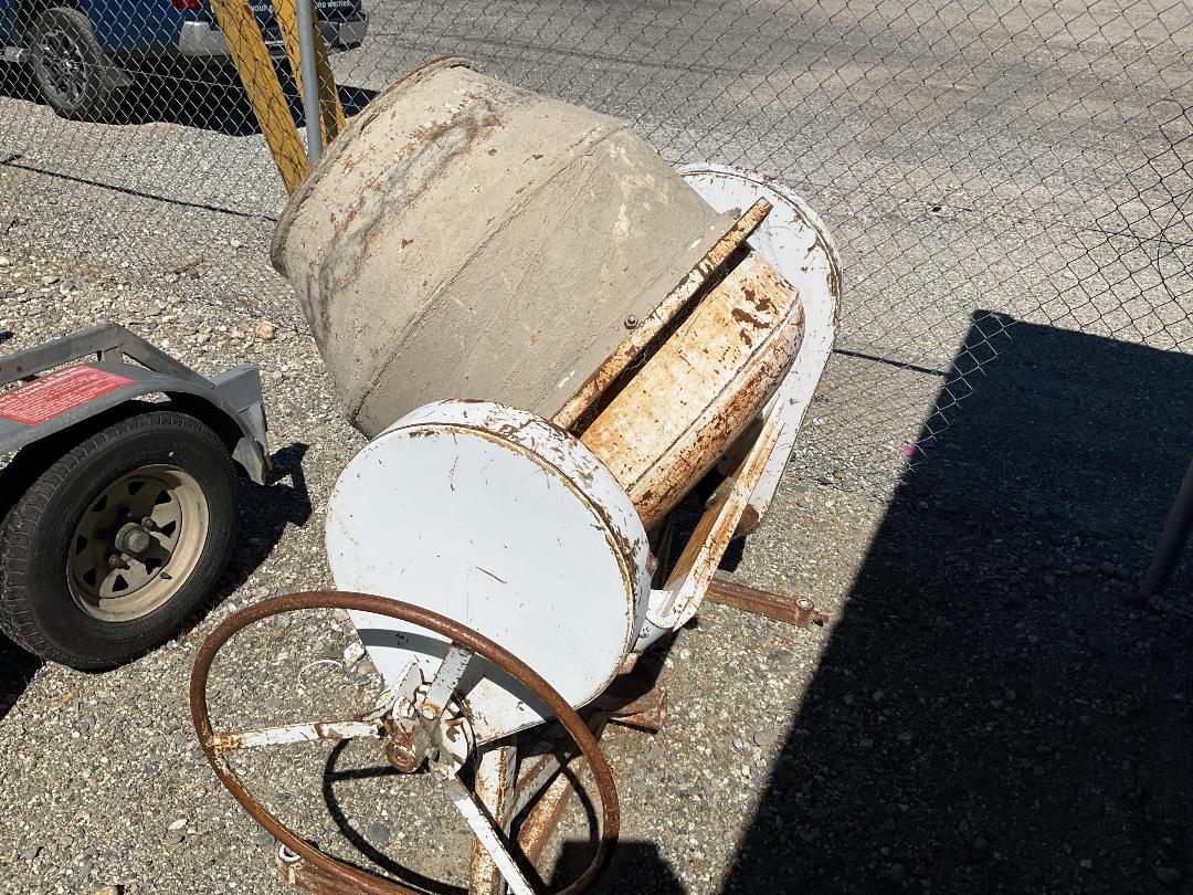 Photo '4' of Concrete mixer Photo '4' of Concrete mixer