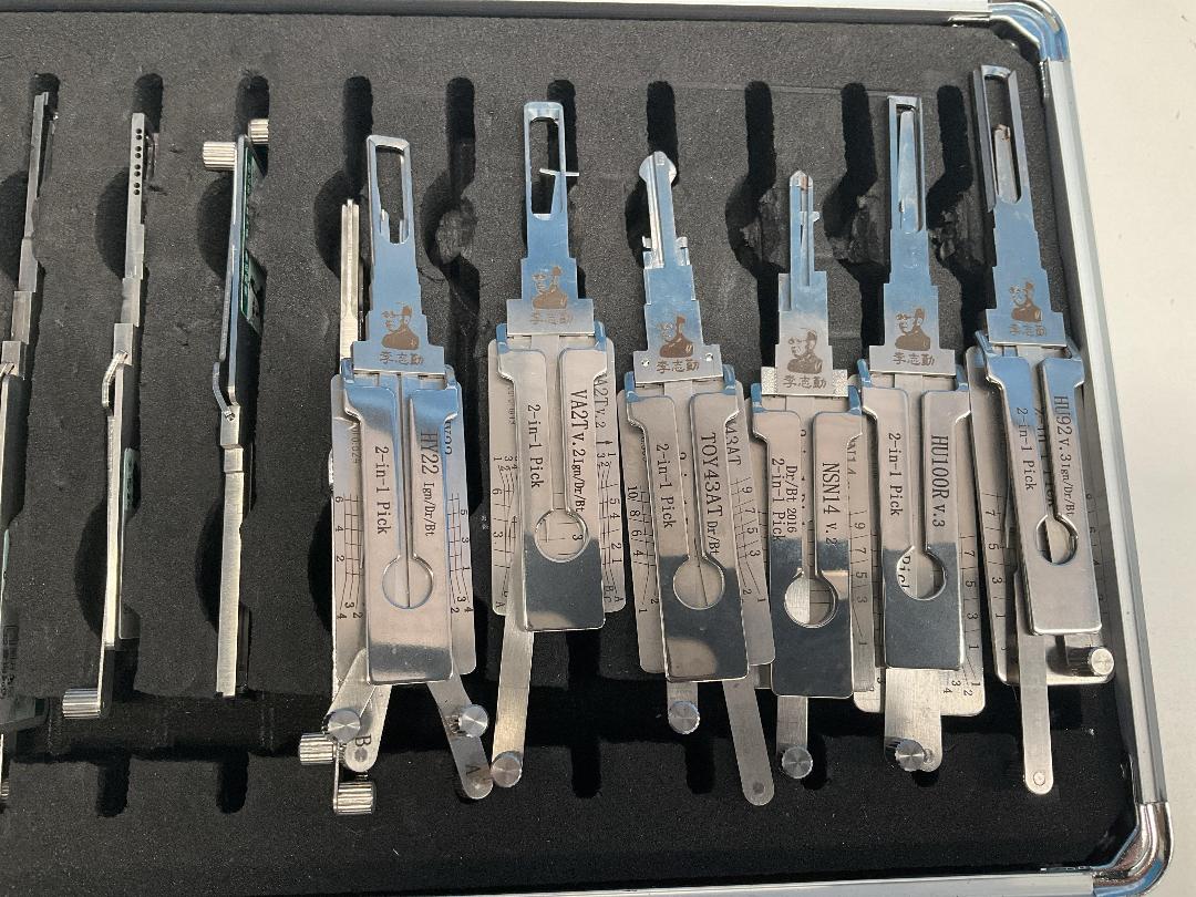Photo '5' of Lockpicking Set in Carry Case