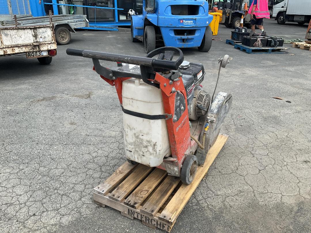 Photo '6' of Husqvarna FS400 Concrete Saw