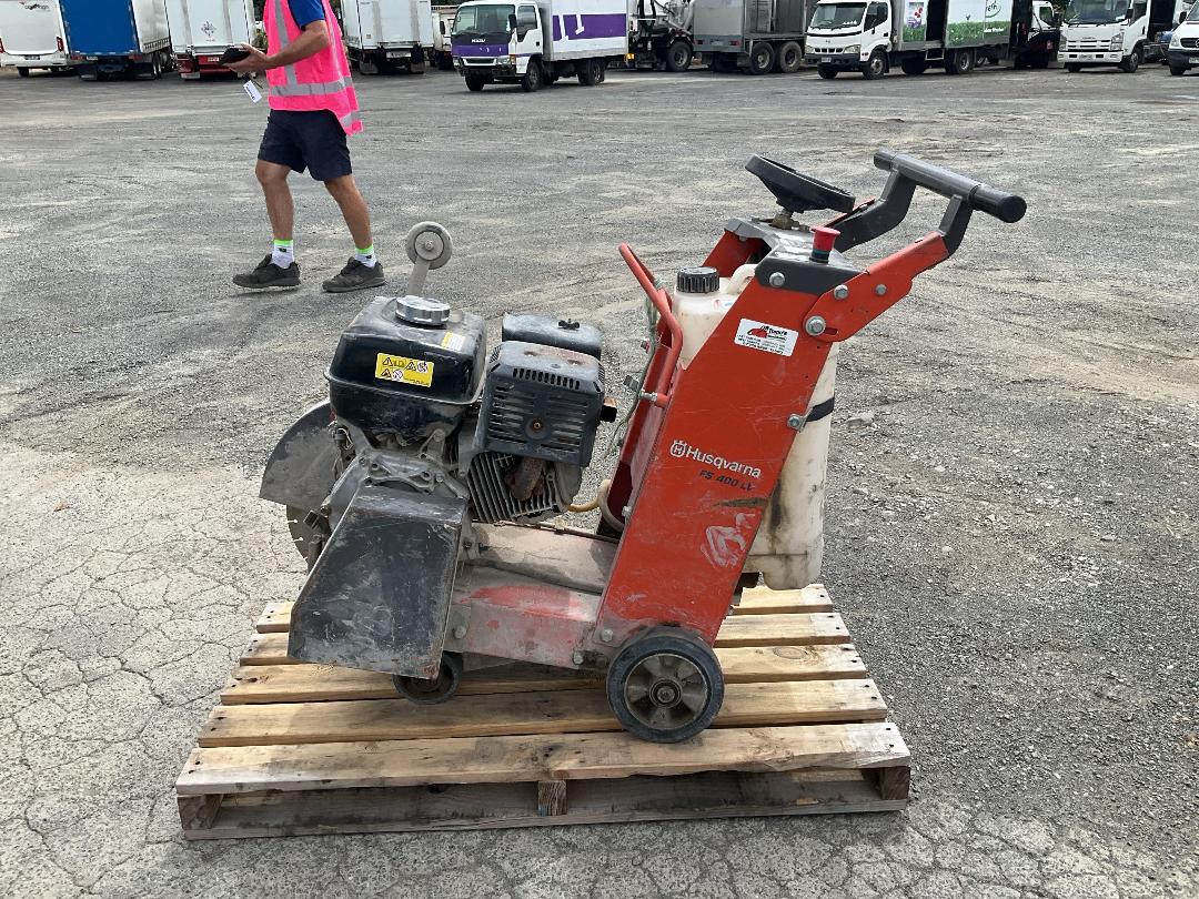 Photo '4' of Husqvarna FS400 Concrete Saw