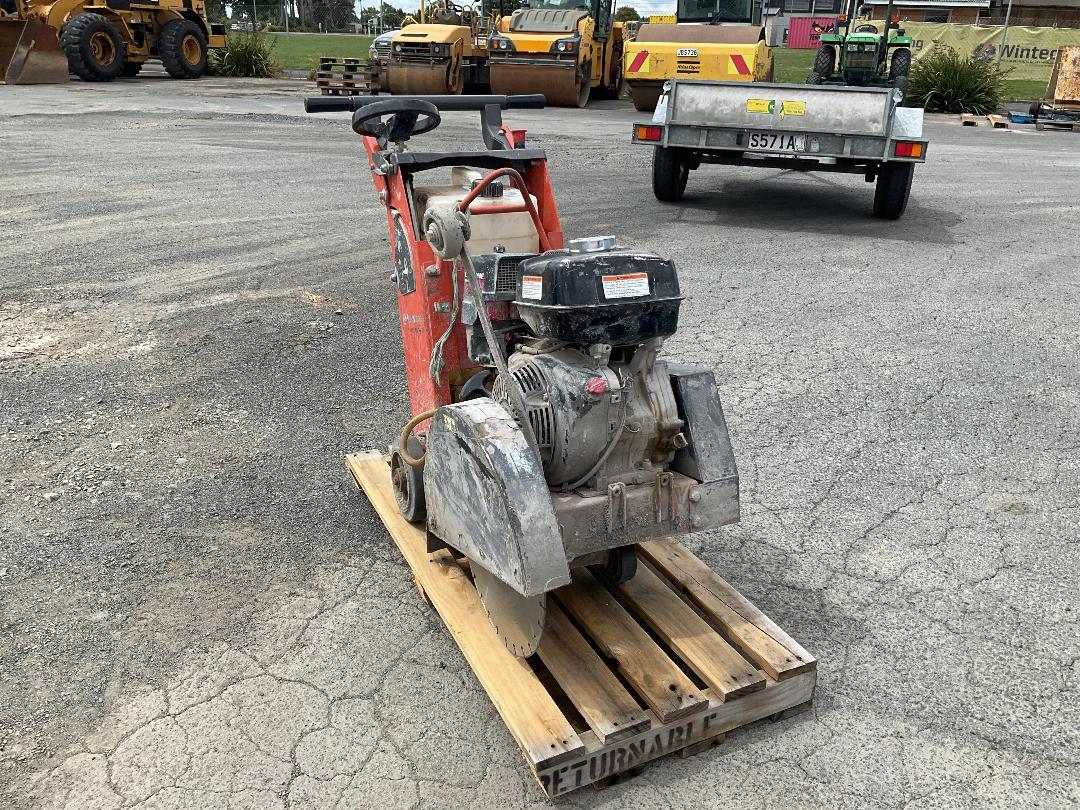 Photo '2' of Husqvarna FS400 Concrete Saw