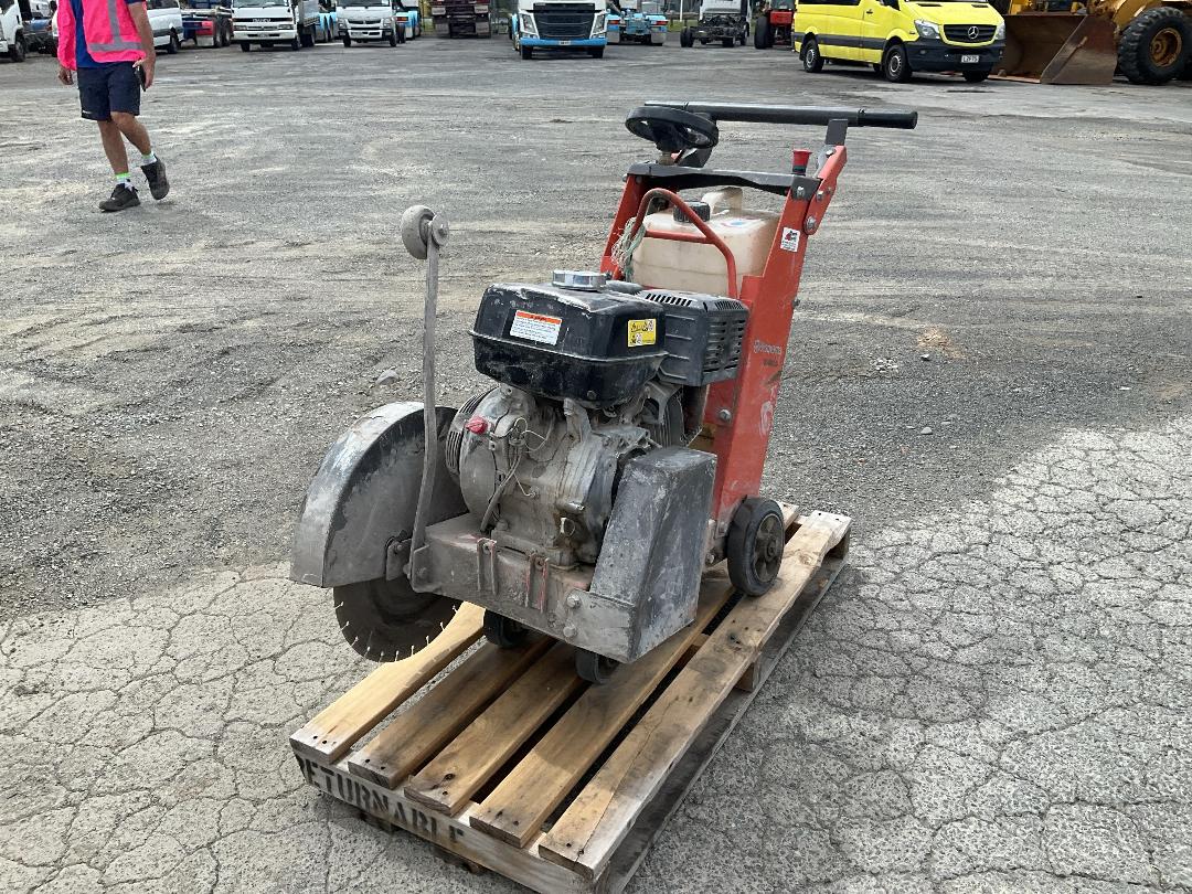 Photo '3' of Husqvarna FS400 Concrete Saw