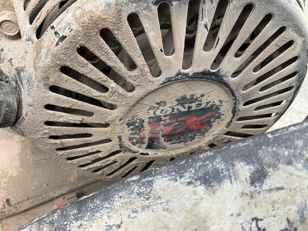 Photo '8' of Husqvarna FS400 Concrete Saw