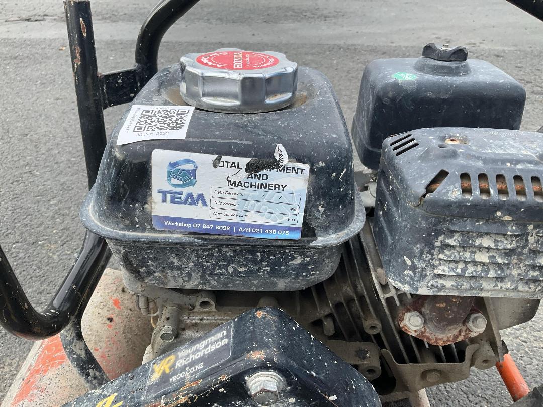 Photo '5' of Mikasa Plate Compactor