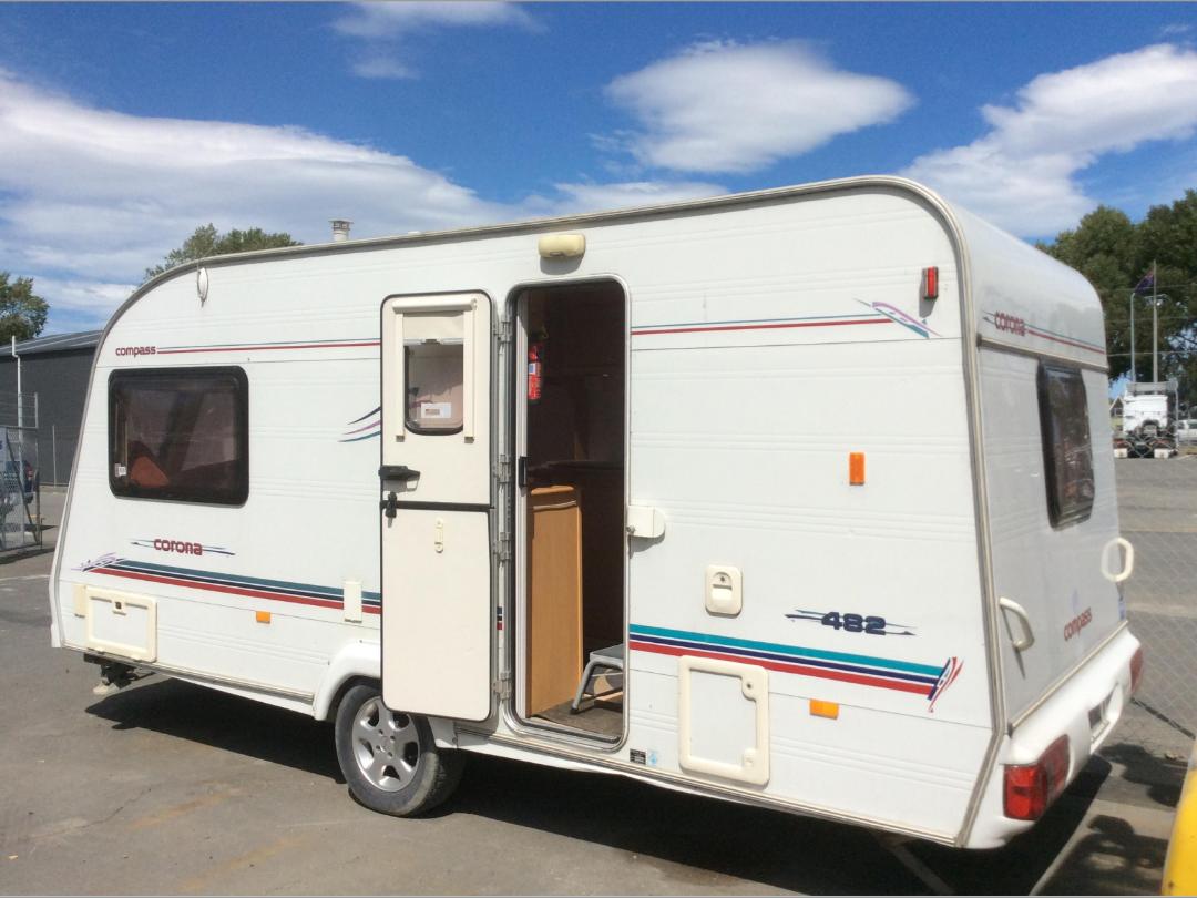 Photo '4' of Caravan Compass Corona 482 Coach Photo '4' of Caravan Compass Corona 482 Coach