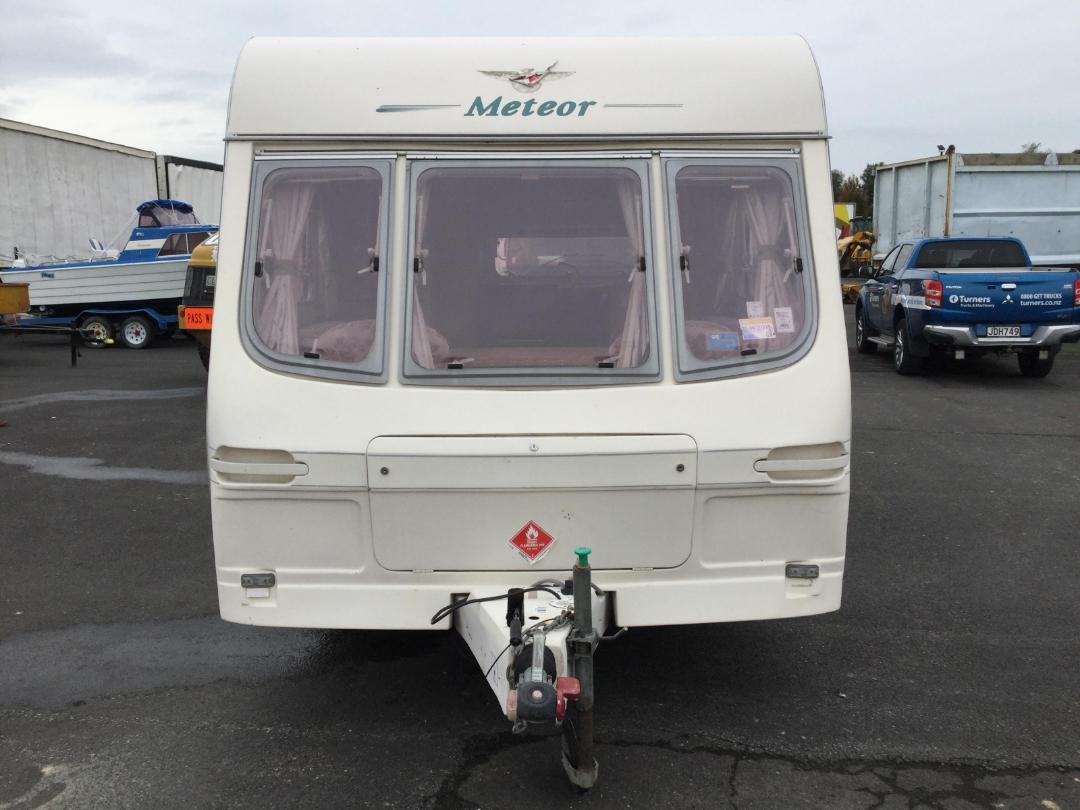 Photo '9' of CARAVAN LUNAR Caravan Photo '9' of CARAVAN LUNAR Caravan