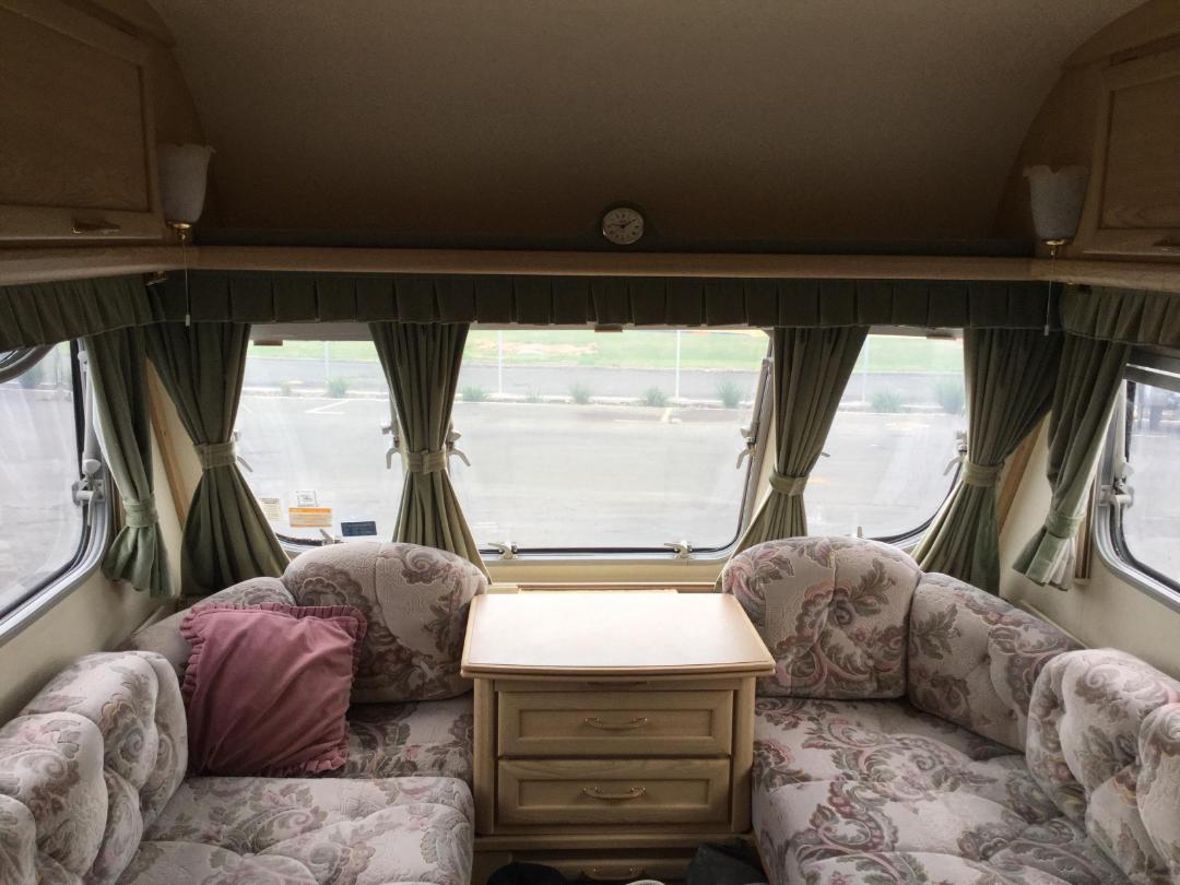 Photo '16' of CARAVAN LUNAR Caravan Photo '16' of CARAVAN LUNAR Caravan