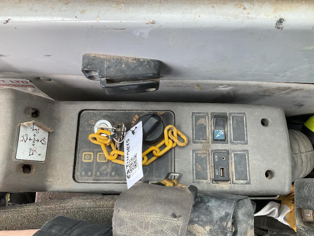 Photo '18' of Circa 2008 Hyundai Robex 80-7 Excavator Photo '18' of Circa 2008 Hyundai Robex 80-7 Excavator