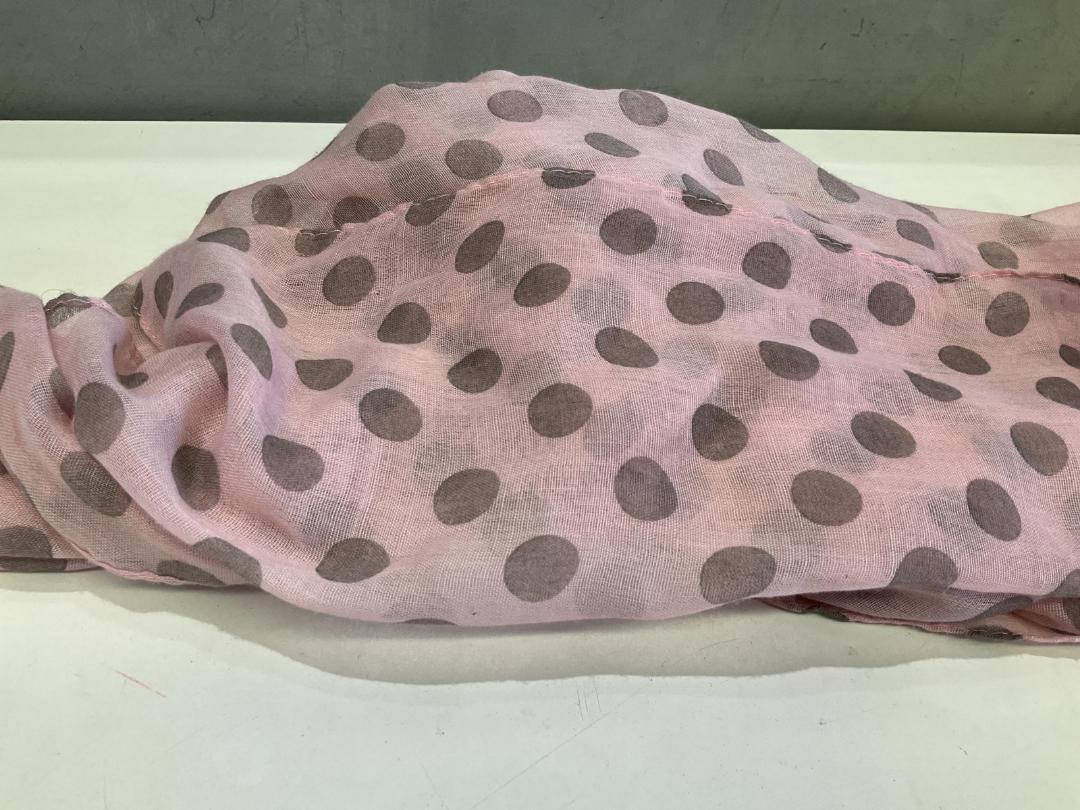 Photo '3' of Pink Scarf with Dots Photo '3' of Pink Scarf with Dots