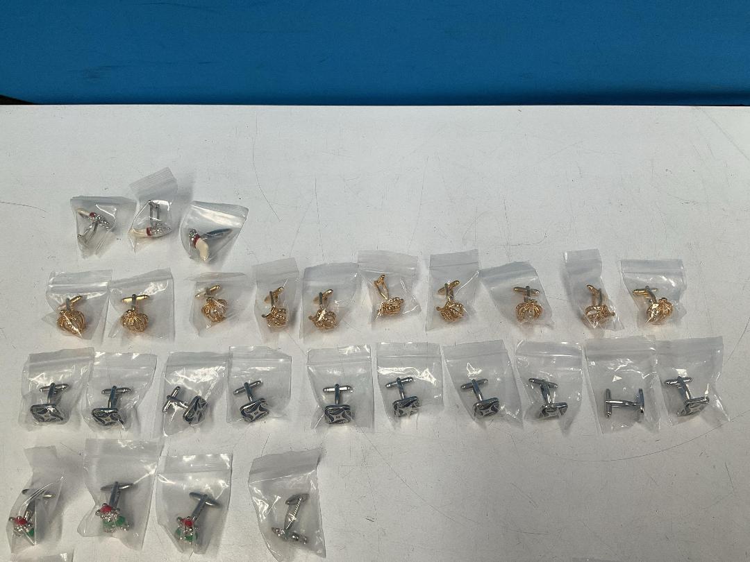 Photo '7' of Assortment of Cufflinks *New* Photo '7' of Assortment of Cufflinks *New*