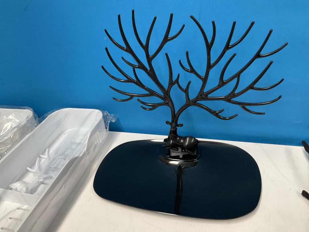 Photo '4' of Miscellaneous Items - Deer Trays or Similar, Toothpaste Squeezers Etc *NEW*