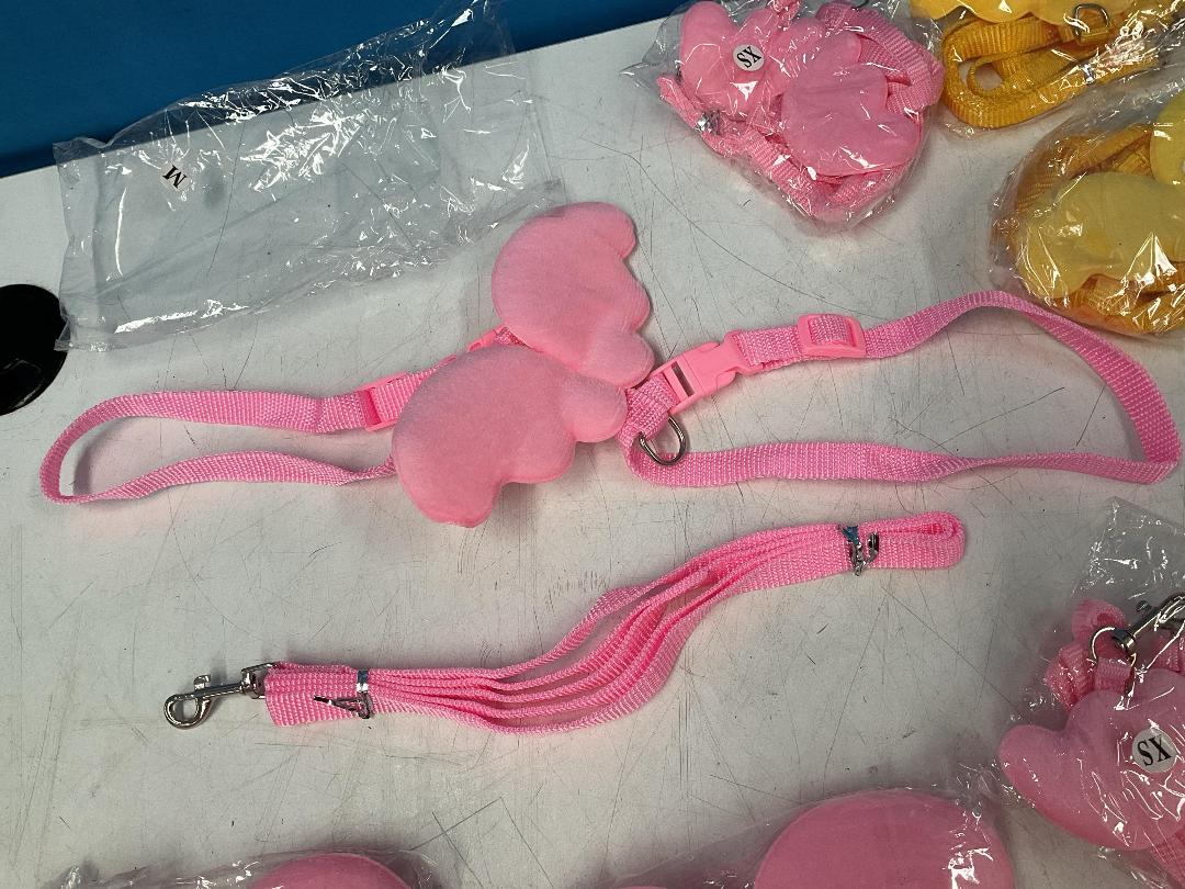 Photo '15' of Miscellaneous Items - Deer Trays or Similar, Toothpaste Squeezers Etc *NEW*