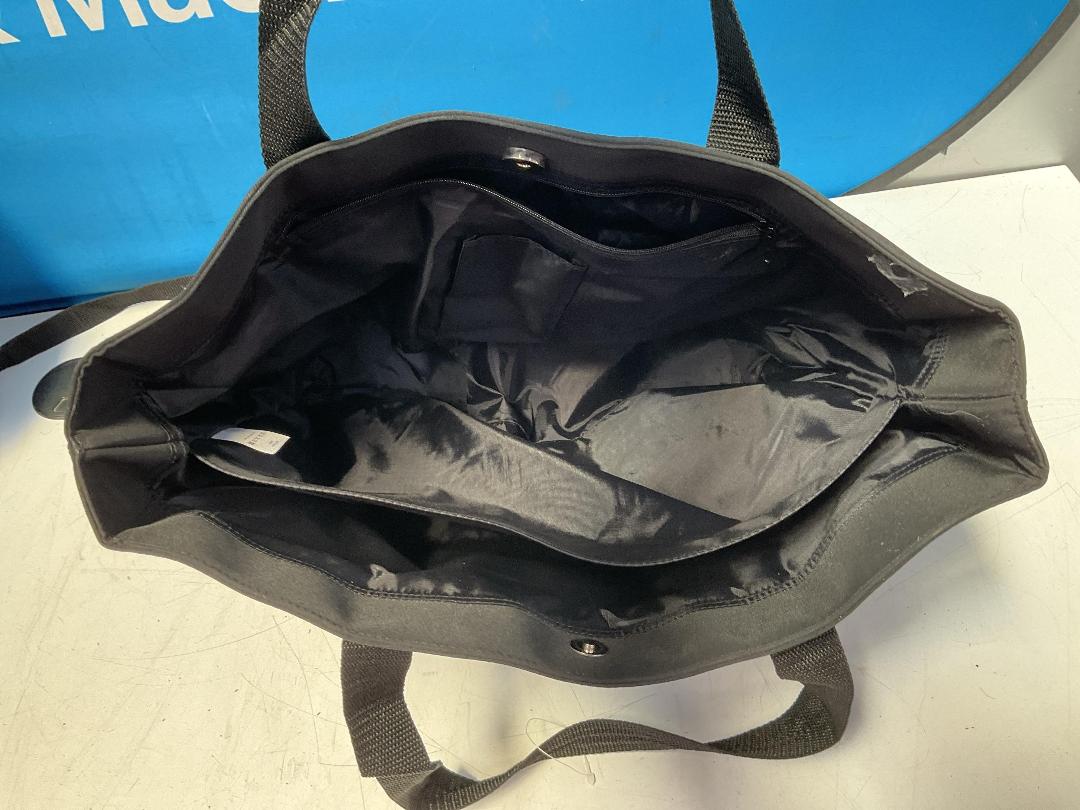 Photo '15' of Assortment of Various Bags