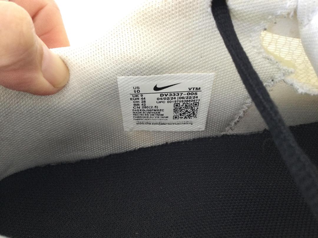 Photo '8' of Nike Sports Shoes - Size UK 9