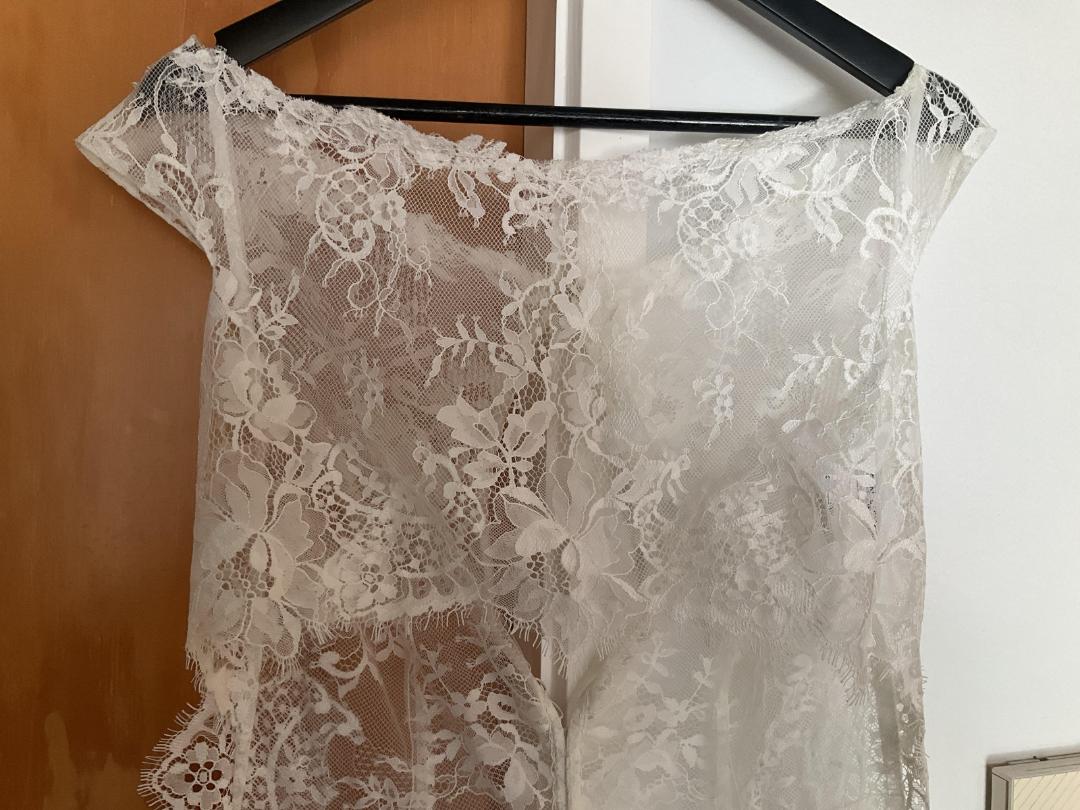 Photo '2' of Popover jacket with Cathedral length train