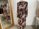 Thumbnail '2' of Vassalli - Long Sleeve V Neck Dress Amour - Size 12 - RRP $179.90 Thumbnail '2' of Vassalli - Long Sleeve V Neck Dress Amour - Size 12 - RRP $179.90