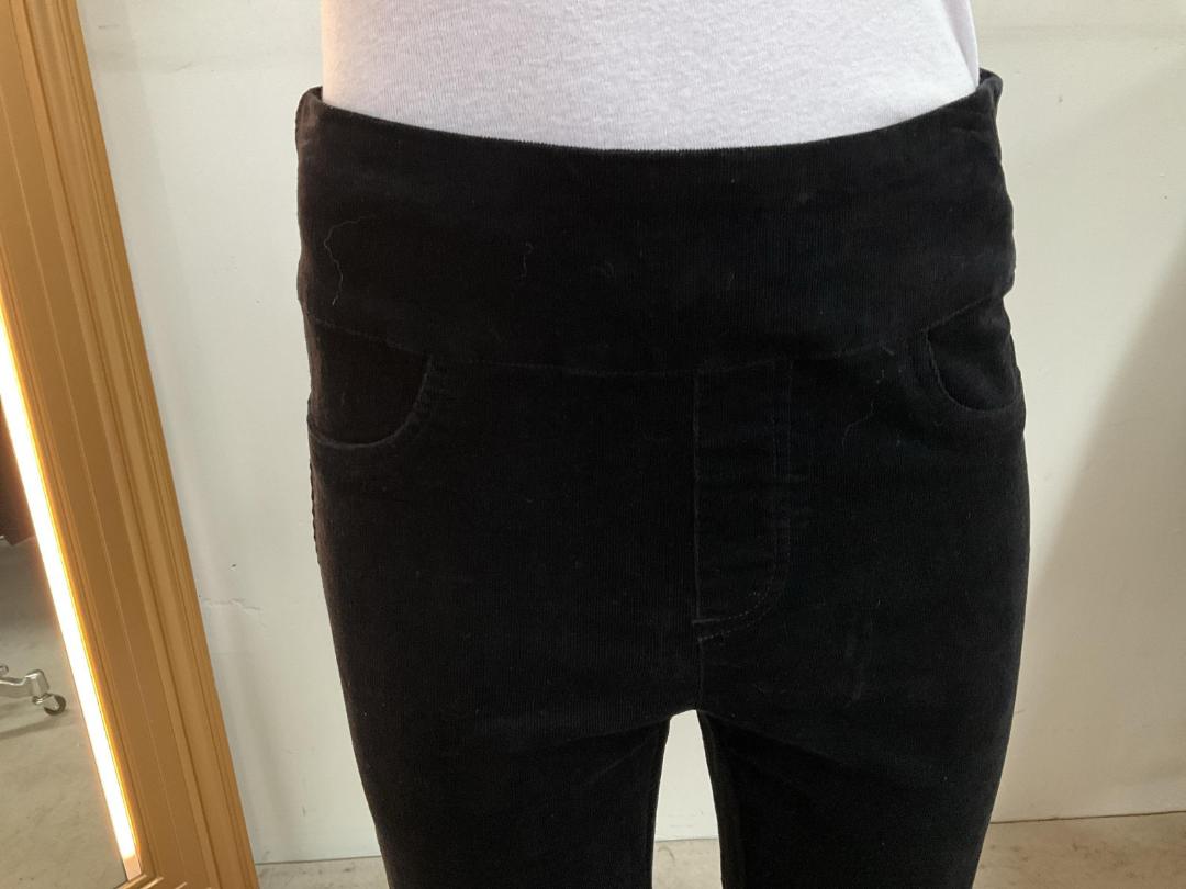 Photo '4' of Elm Lifestyle - Leila Cord Pant Black - Size 8 - RRP $109.90 Photo '4' of Elm Lifestyle - Leila Cord Pant Black - Size 8 - RRP $109.90