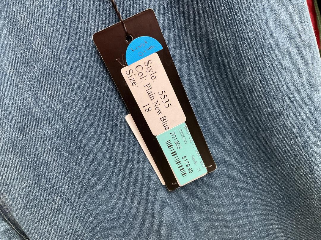 Photo '4' of Vassalli - Skinny Leg F/L Jean w Bask Plain New Blue - Size 18 - RRP $179.90 Photo '4' of Vassalli - Skinny Leg F/L Jean w Bask Plain New Blue - Size 18 - RRP $179.90
