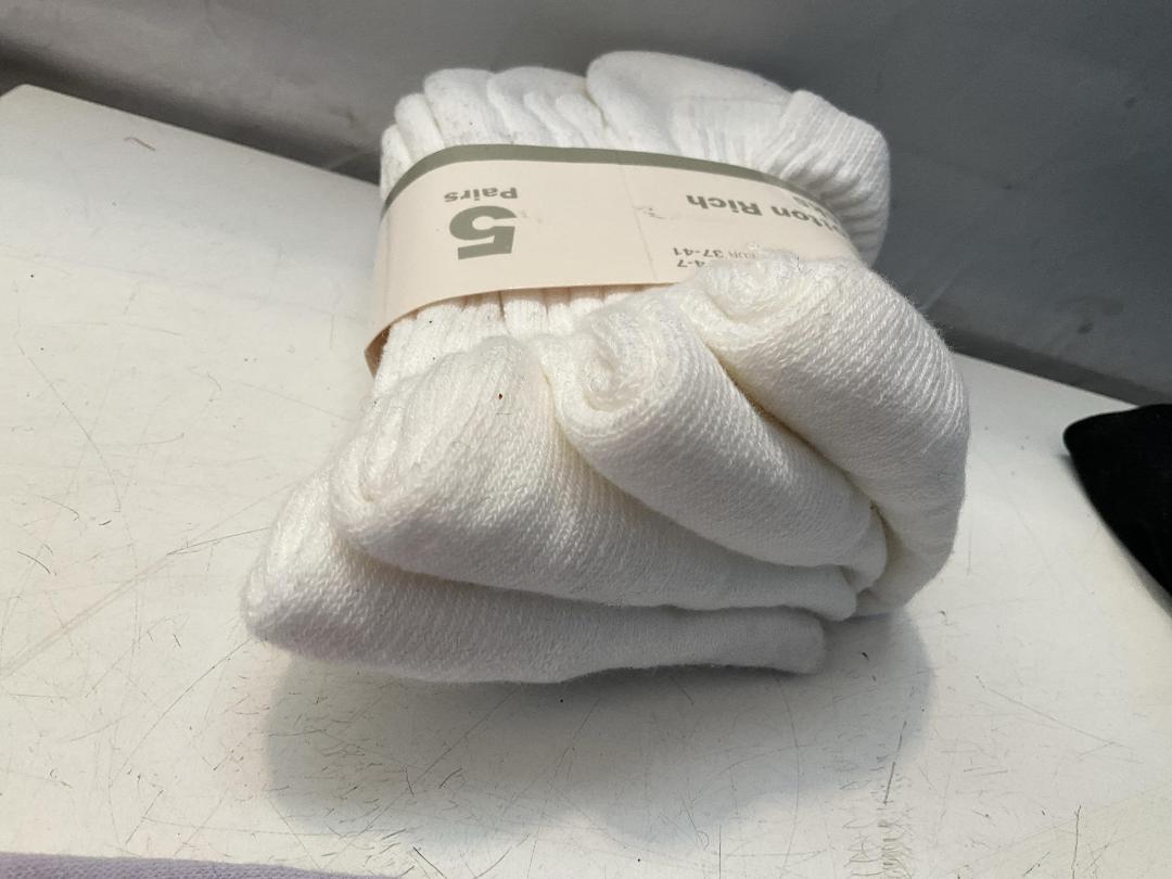 Photo '4' of Assortment of Women’s Clothes