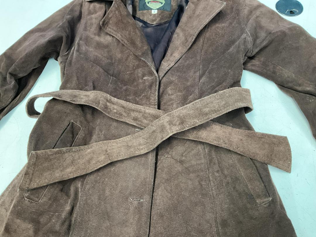 Photo '8' of Brown Coloured Genuine Leather Jacket - Women’s - Small