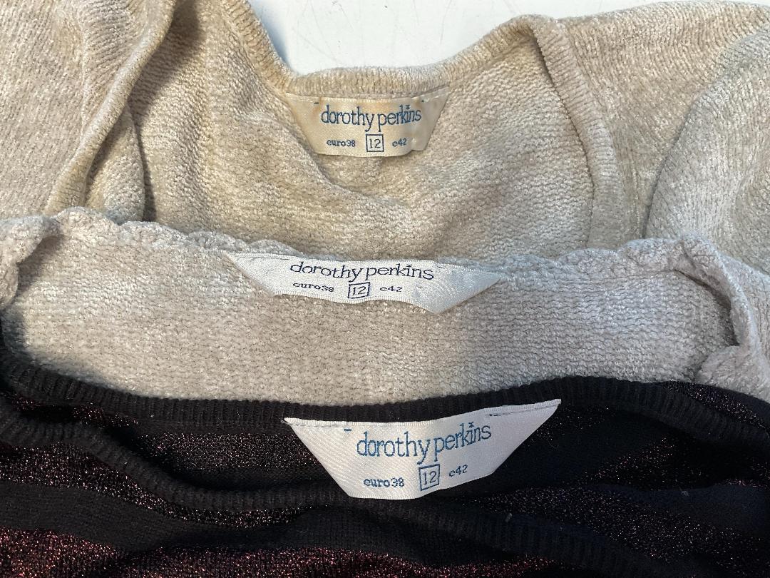 Photo '22' of Assortment of Women’s Clothes