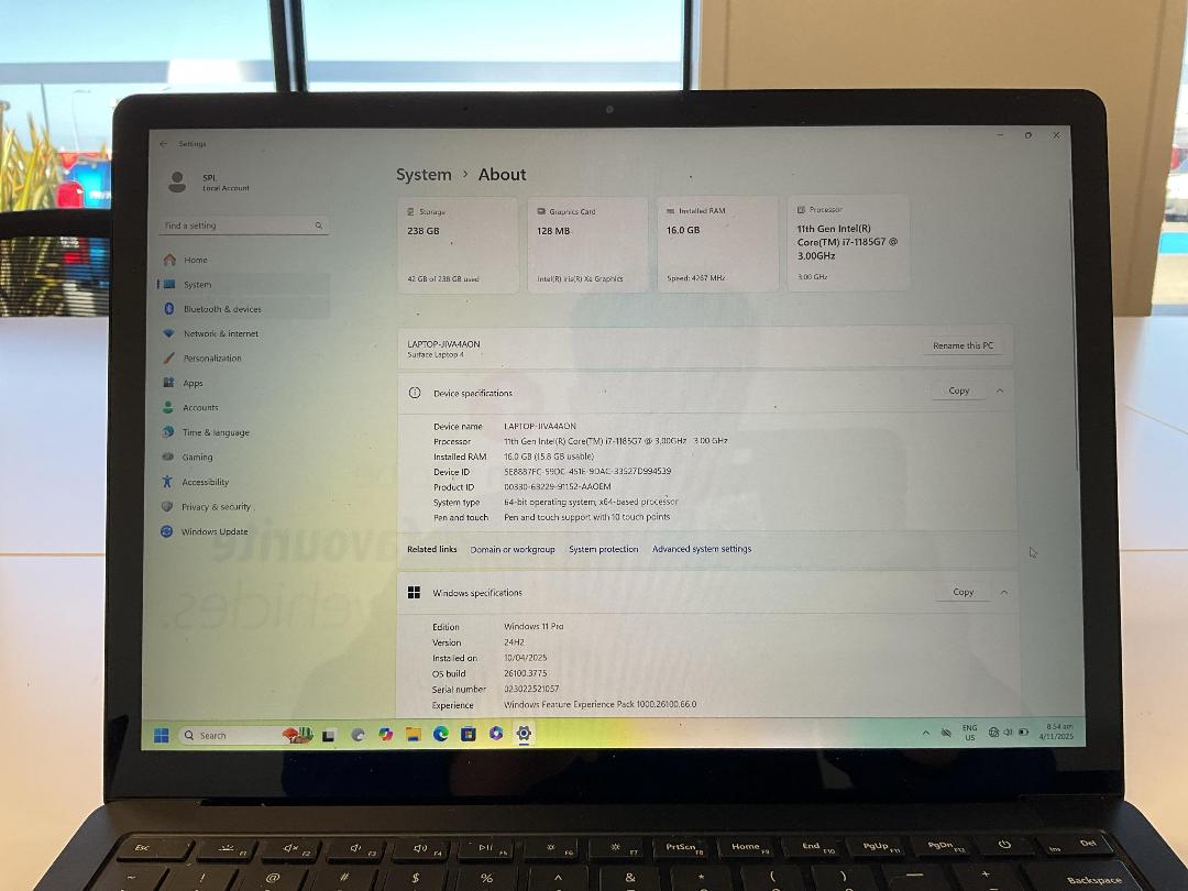 Photo '17' of Microsoft Surface Laptop 4 & Docking Station Photo '17' of Microsoft Surface Laptop 4 & Docking Station
