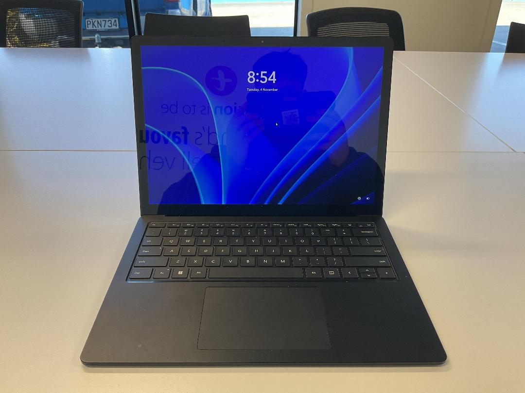 Photo '14' of Microsoft Surface Laptop 4 & Docking Station Photo '14' of Microsoft Surface Laptop 4 & Docking Station