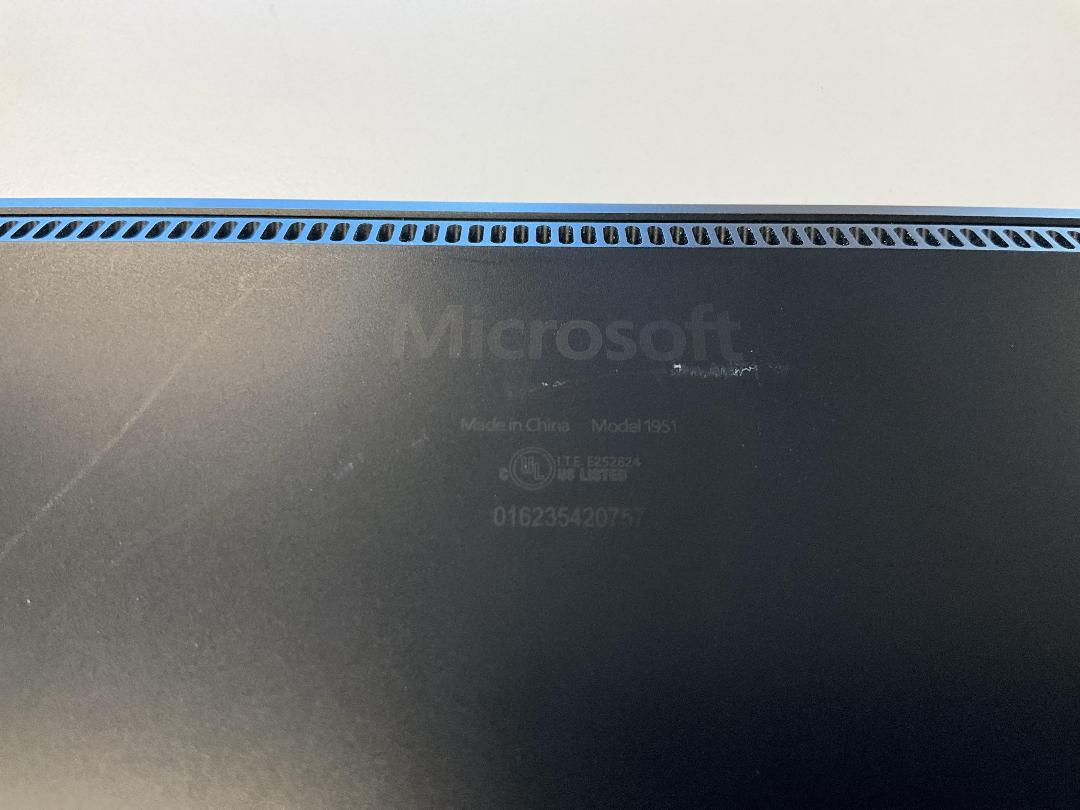 Photo '10' of Microsoft Surface Laptop 4 & Charger Photo '10' of Microsoft Surface Laptop 4 & Charger