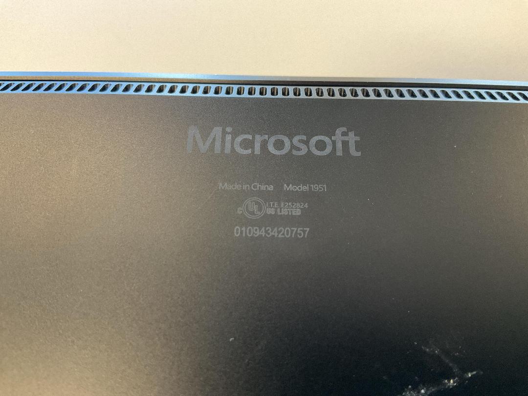 Photo '9' of Microsoft Surface Laptop 4 & Charger Photo '9' of Microsoft Surface Laptop 4 & Charger