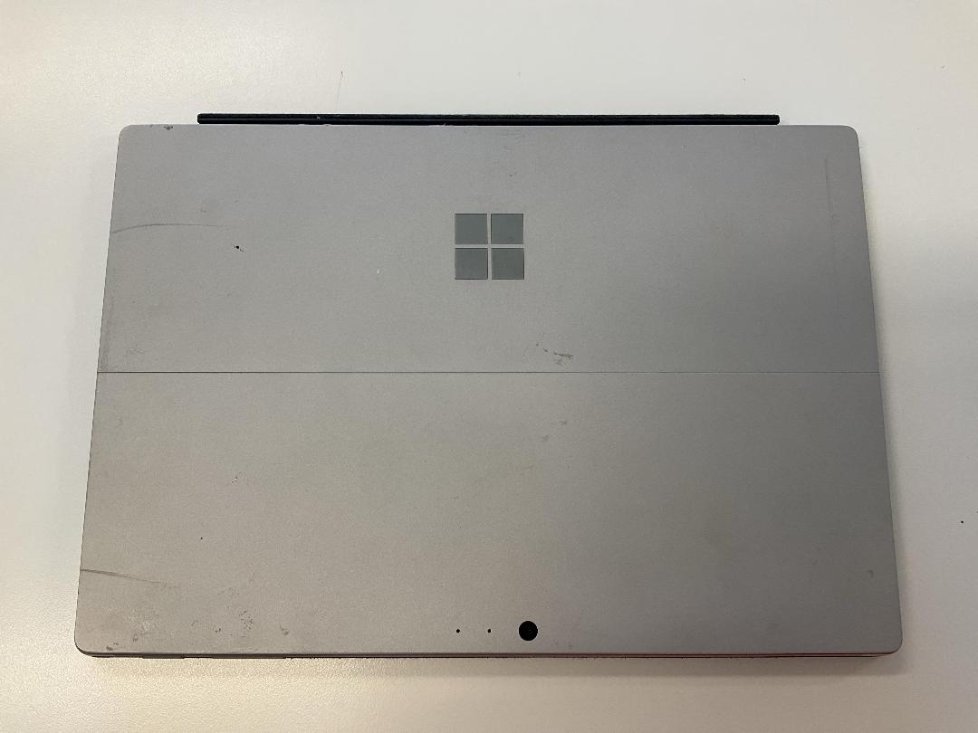 Photo '4' of Microsoft Surface Pro 5 & Charger Photo '4' of Microsoft Surface Pro 5 & Charger