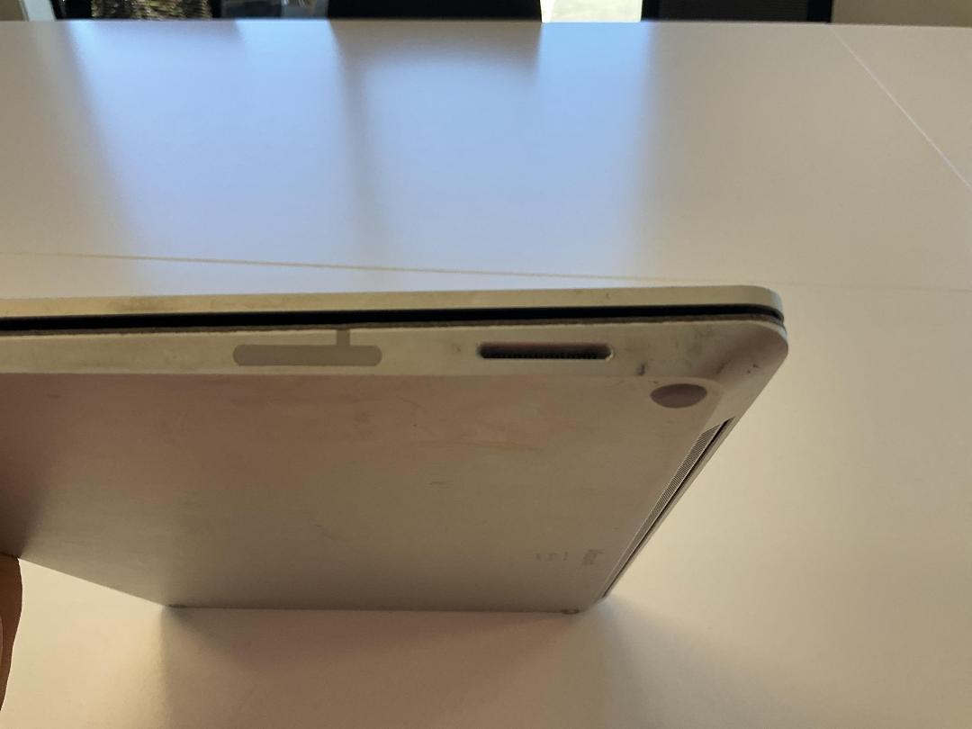 Photo '4' of Microsoft Surface Laptop & Charger Photo '4' of Microsoft Surface Laptop & Charger